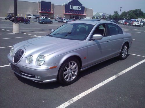 NO RESERVE! Sport package, Heated leather seats, 17inch alloy wheels, LOW MILES, image 2