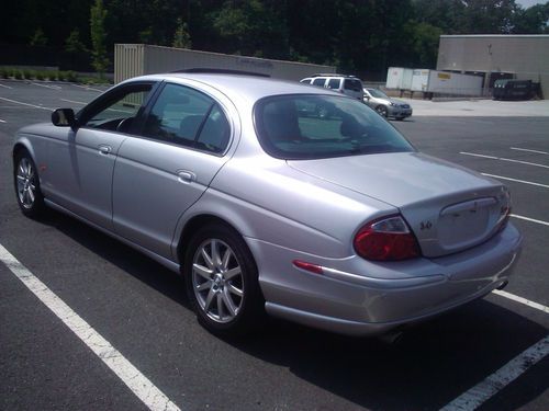 NO RESERVE! Sport package, Heated leather seats, 17inch alloy wheels, LOW MILES, image 3