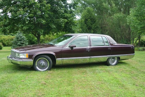 1994 cadillac fleetwood brougham sedan 4-door 5.7l