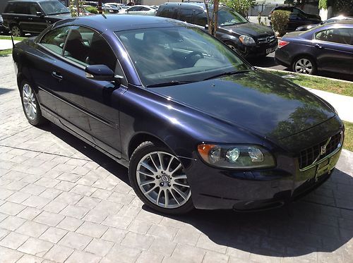 2007 volvo c 70 hard top comfortable,t 5,runs and drives perfect