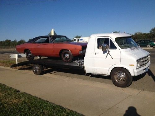 1975 dodge van car hauler flat bed 19ft warn winch plymouth tow truck coe c.o.e.