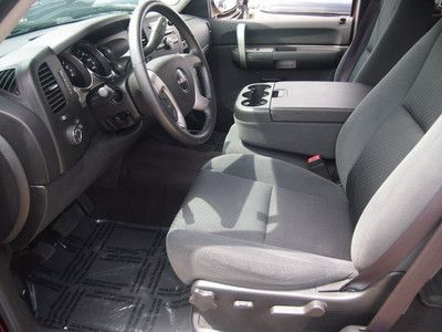 09 SLE 5.3L Keyless Entry CD/MP3 Tow Hitch Satellite Radio Privacy Glass, image 15