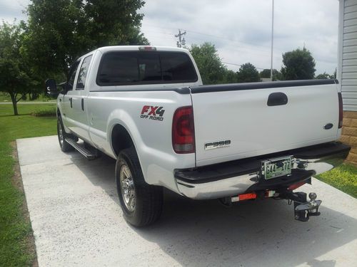 2006 F-350 4x4 Fx4  Lariat  long bed 4 doors  bed has ball hitch, image 3