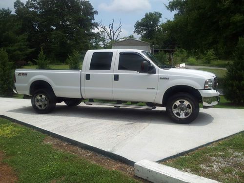 2006 F-350 4x4 Fx4  Lariat  long bed 4 doors  bed has ball hitch, image 10