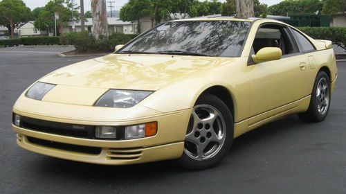 1990 nissan 300zx twin turbo (( rare pearl yellow ))
