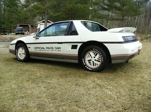 1984 pontiac fiero indy pace car