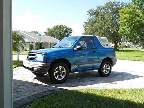 2000 chevrolet tracker 4 x 4 a/c cruise power steer low miles all original