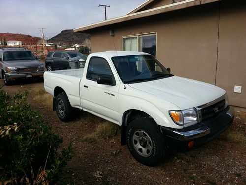 1998 toyota tacoma dlx standard cab pickup 2-door 2.7l