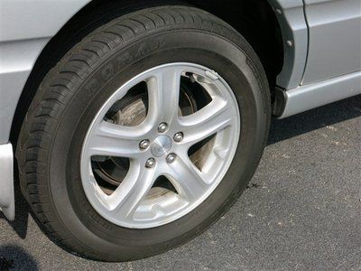 Sport AWD All Wheel Drive 4 Door Leather w/ Cloth Inserts Sunroof Automatic, image 7