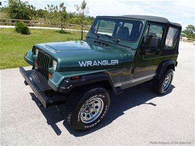 Wrangler 4x4 2.5l l4 clean florida carfax 5-speed a/c warranty/financing availab