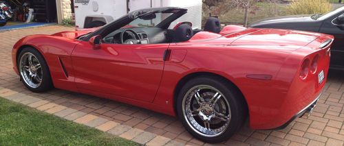 2007 victory red  chevrolet corvette convertible 2-door 6.0l 6 speed manual