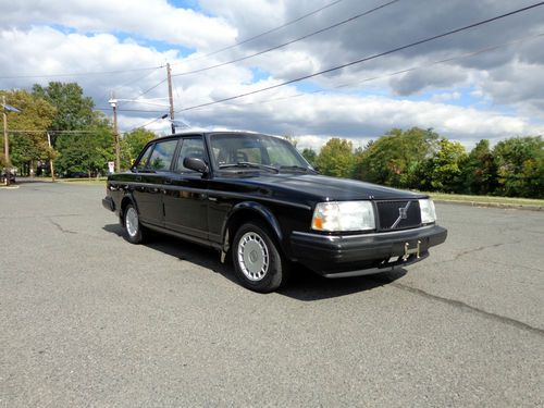 1992 volvo 240 base sedan 4-door 2.3l