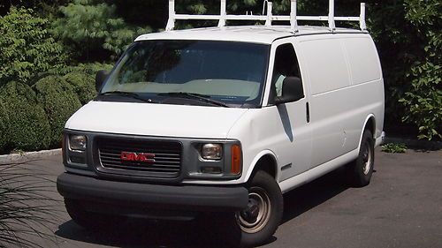 2002 gmc savana 2500 base extended cargo van 3-door 5.7l