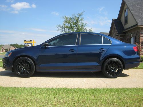 2012 vw jetta tdi (turbo diesel) w/ premium &amp; navigation packages (fully loaded)