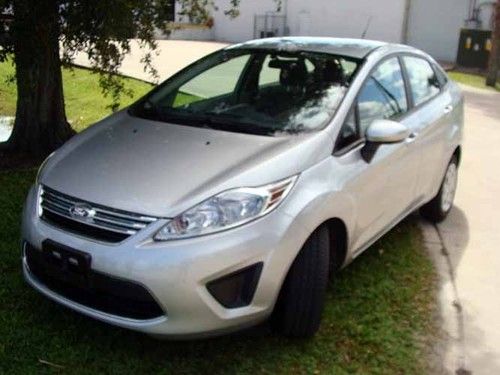 2012 ford fiesta se automatic 3700 miles great condition car l@@k!!