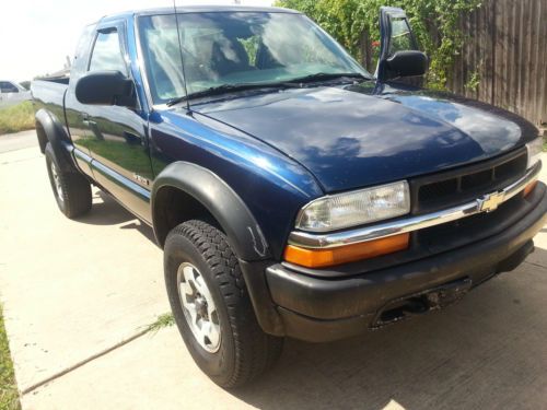 Chevy, chevrolet, 2001, zr2, reg cab, manual, v6, blue, awd, used, reliable.