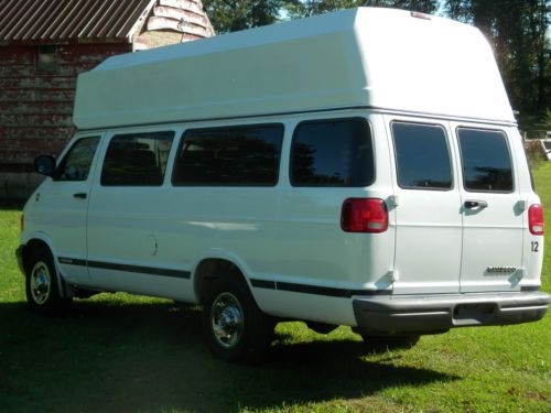 White dodge ram van b3500  high top wheelchair side lift   great condition