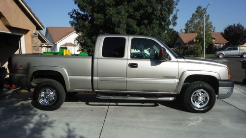 2003 3/4 ton HD, 8.1 liter Vortech, 4x4, Leather, Only 70k Miles, Mint Condition, US $16,500.00, image 2