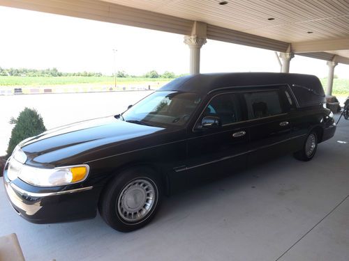 2001 lincoln hearse (superior)