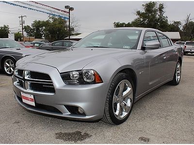 5.7l v8 hemi leather 20in chrome rims spoiler 8.4in touchscreen bluetooth alpine