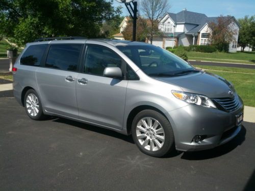 2011 toyota sienna limited mini passenger van 5-door 3.5l