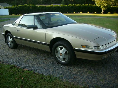 1990 buick reatta 2 door coupe