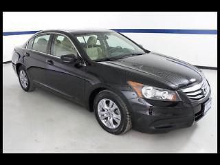 11 honda accord sedan se, leather seats, 1 owner, great fuel economy!
