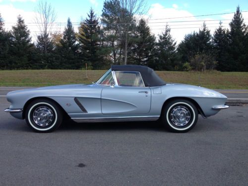 1962  Chevrolet Corvette 327 4 speed , body off restoration ,collector,hot rod, image 2