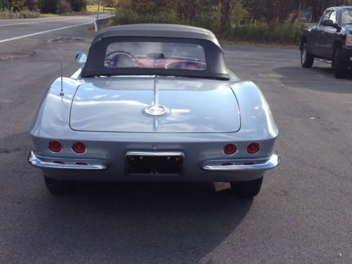 1962  Chevrolet Corvette 327 4 speed , body off restoration ,collector,hot rod, image 3