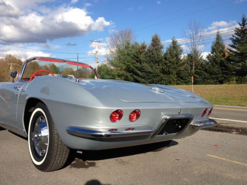 1962  Chevrolet Corvette 327 4 speed , body off restoration ,collector,hot rod, image 10