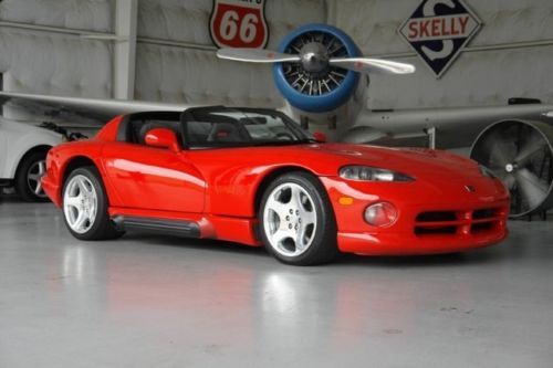 Red/gry-only 22k mls-gen ii whls-lots of extras/factory parts-pristine-must see!