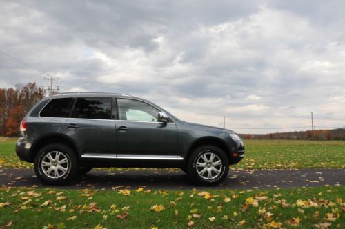 2007 volkswagen touareg tdi sport utility 4-door 5.0l **low miles &amp; fully loaded