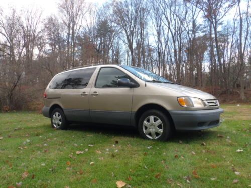 2002 toyota sienna ce mini passenger van 5-door 3.0l