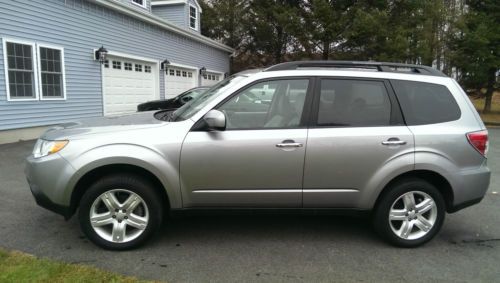 2010 Subaru Forester X Premium Wagon 4-Door 2.5L, image 3
