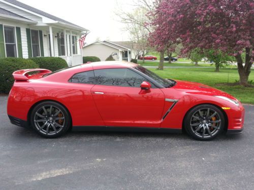 2012 Nissan GT-R Premium Coupe 2-Door 3.8L, US $77,800.00, image 4