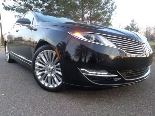 2013 lincoln mkz / nav/ sunroof/ back up camera/ low miles/ no reserve