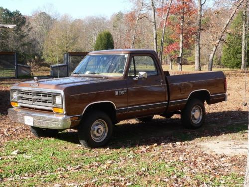 1987 Dodge D100 4x4 shortbed, image 5