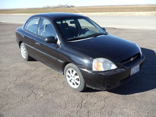 2004 kia rio sedan * pwr steering, a/c, automatic, new tires, ready to drive