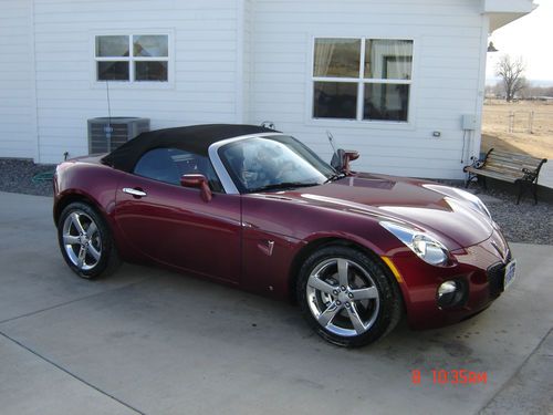 31 mpg. very good condition stays in a garage with a cover with on star