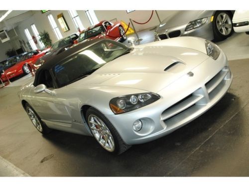 04 viper srt10 like new no damage ever wheels perfect