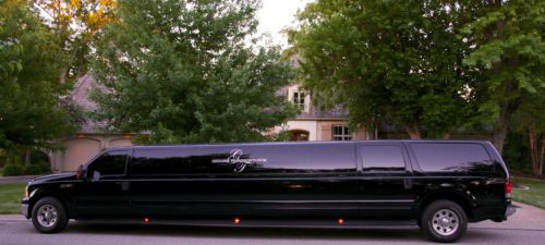 2005 180&#034; ford excursion limousine