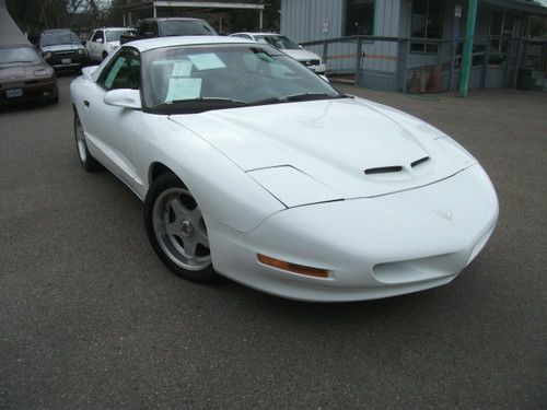 1994 low mileage firehawk firebird like new  must sell nice!!! 1 of 500