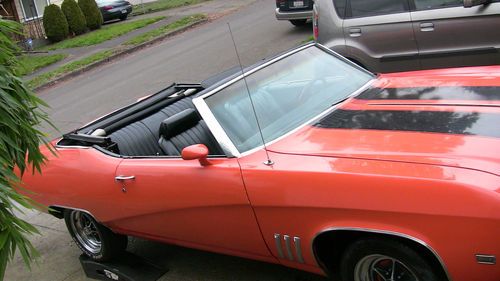 Convertible, 2 door