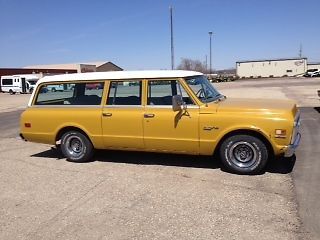 1972 chevy suburban 2wd-factory rear ac-ps/pb/tilt-3rd seat