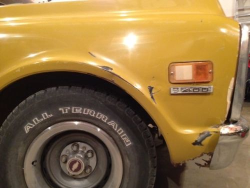 1972 Chevy Suburban 2WD-Factory Rear AC-PS/PB/Tilt-3rd seat, image 4