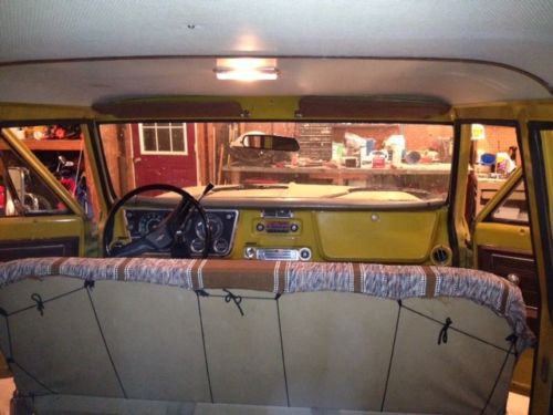 1972 Chevy Suburban 2WD-Factory Rear AC-PS/PB/Tilt-3rd seat, image 10