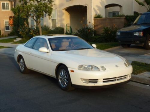 White 1993 lexus sc300