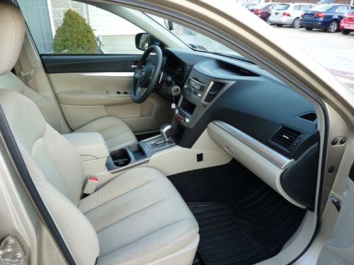 2010 Subaru Outback AWD Wagon 4-Door 2.5L 40K MILES, US $15,900.00, image 12