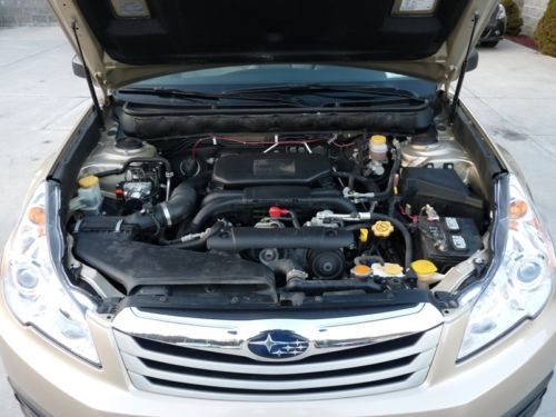 2010 Subaru Outback AWD Wagon 4-Door 2.5L 40K MILES, US $15,900.00, image 14