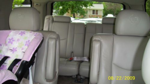 2004 Cadillac Escalade AWD with 26 inch rims and factory rims new winter tires, image 17